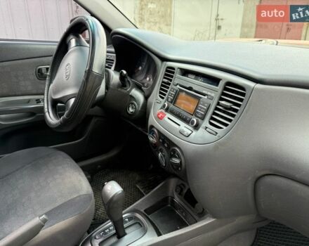 Оранжевый Киа Рио, объемом двигателя 1.4 л и пробегом 168 тыс. км за 3250 $, фото 8 на Automoto.ua