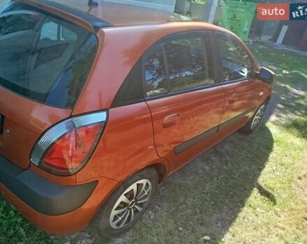 Оранжевый Киа Рио, объемом двигателя 1.4 л и пробегом 214 тыс. км за 4000 $, фото 3 на Automoto.ua