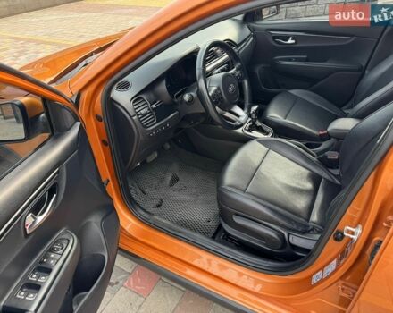 Оранжевый Киа Рио, объемом двигателя 1.59 л и пробегом 83 тыс. км за 13500 $, фото 9 на Automoto.ua