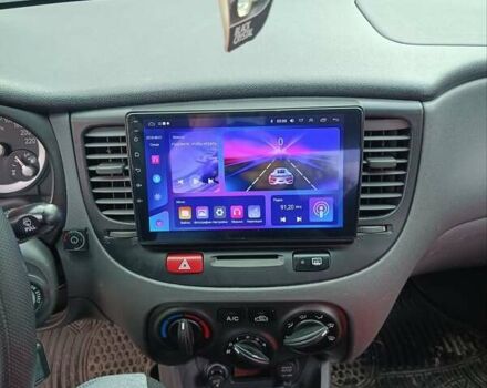 Оранжевый Киа Рио, объемом двигателя 1.4 л и пробегом 241 тыс. км за 5000 $, фото 12 на Automoto.ua