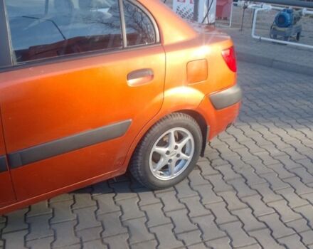 Оранжевый Киа Рио, объемом двигателя 1.4 л и пробегом 447 тыс. км за 4200 $, фото 8 на Automoto.ua