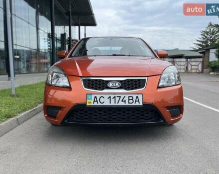 Оранжевый Киа Рио, объемом двигателя 0 л и пробегом 123 тыс. км за 4500 $, фото 1 на Automoto.ua