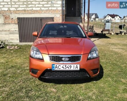 Помаранчевий Кіа Ріо, об'ємом двигуна 1.4 л та пробігом 125 тис. км за 5200 $, фото 1 на Automoto.ua