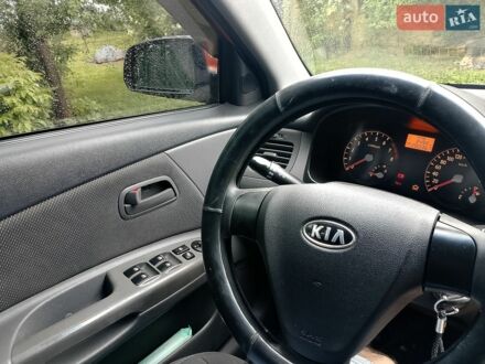 Помаранчевий Кіа Ріо, об'ємом двигуна 1.4 л та пробігом 260 тис. км за 3800 $, фото 1 на Automoto.ua