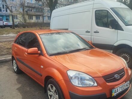 Помаранчевий Кіа Ріо, об'ємом двигуна 1.4 л та пробігом 235 тис. км за 5000 $, фото 1 на Automoto.ua