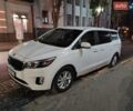 Белый Киа Седона, объемом двигателя 3.3 л и пробегом 155 тыс. км за 14950 $, фото 1 на Automoto.ua