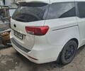 Белый Киа Седона, объемом двигателя 3.34 л и пробегом 165 тыс. км за 15200 $, фото 4 на Automoto.ua