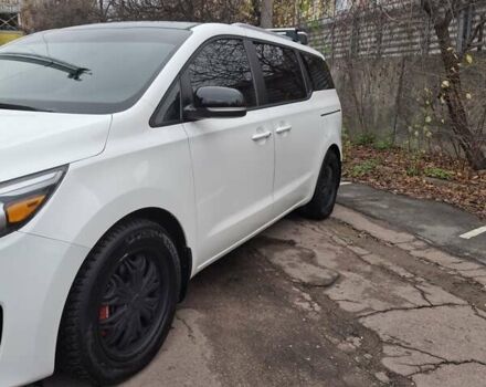 Белый Киа Седона, объемом двигателя 3.34 л и пробегом 165 тыс. км за 14100 $, фото 1 на Automoto.ua