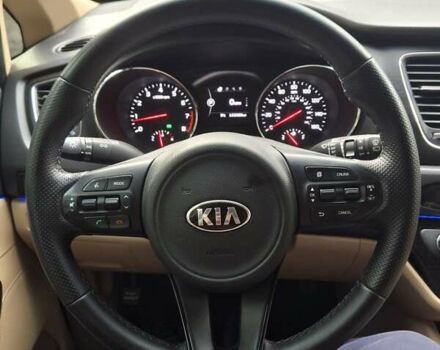 Белый Киа Седона, объемом двигателя 3.34 л и пробегом 165 тыс. км за 15200 $, фото 1 на Automoto.ua