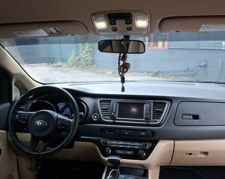 Белый Киа Седона, объемом двигателя 3.34 л и пробегом 165 тыс. км за 14100 $, фото 10 на Automoto.ua