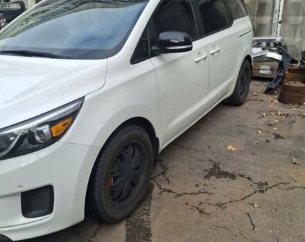 Белый Киа Седона, объемом двигателя 3.34 л и пробегом 165 тыс. км за 15200 $, фото 7 на Automoto.ua