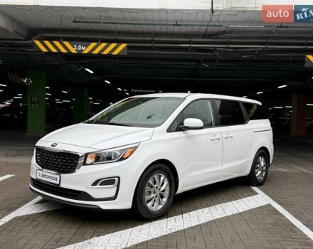 Белый Киа Седона, объемом двигателя 3.34 л и пробегом 90 тыс. км за 24990 $, фото 3 на Automoto.ua