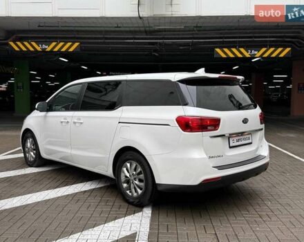 Белый Киа Седона, объемом двигателя 3.34 л и пробегом 90 тыс. км за 24990 $, фото 4 на Automoto.ua