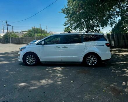 Киа Седона 2019 в Днепре (Днепропетровске) на Automoto.ua Белый Киа Седона, объемом двигателя 3.3 л и пробегом 43 тыс. км за 3000 $, фото 3 на Automoto.ua