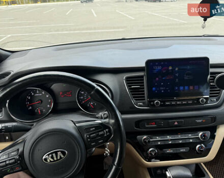 Бежевый Киа Седона, объемом двигателя 3.31 л и пробегом 130 тыс. км за 14300 $, фото 10 на Automoto.ua