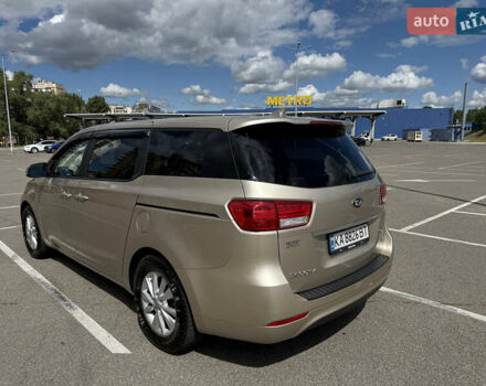 Бежевый Киа Седона, объемом двигателя 3.31 л и пробегом 130 тыс. км за 14300 $, фото 2 на Automoto.ua