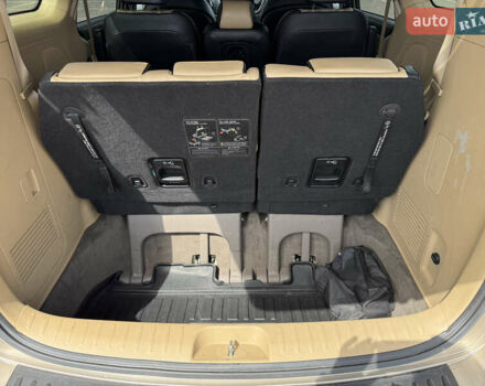 Бежевый Киа Седона, объемом двигателя 3.31 л и пробегом 130 тыс. км за 14300 $, фото 18 на Automoto.ua