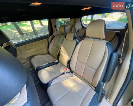 Бежевый Киа Седона, объемом двигателя 3.3 л и пробегом 130 тыс. км за 16690 $, фото 16 на Automoto.ua