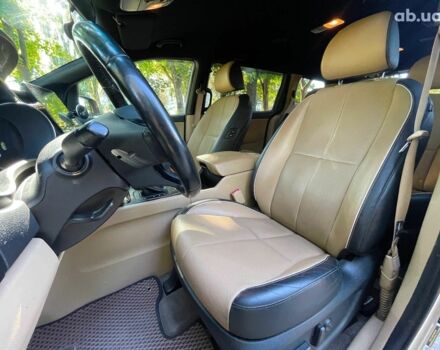 Бежевый Киа Седона, объемом двигателя 3.3 л и пробегом 130 тыс. км за 16690 $, фото 30 на Automoto.ua