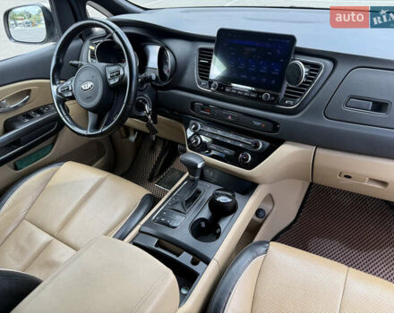 Бежевый Киа Седона, объемом двигателя 3.31 л и пробегом 130 тыс. км за 14300 $, фото 12 на Automoto.ua