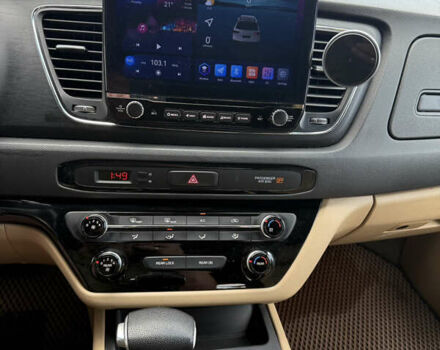 Бежевый Киа Седона, объемом двигателя 3.31 л и пробегом 130 тыс. км за 14300 $, фото 11 на Automoto.ua