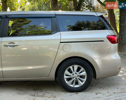 Бежевый Киа Седона, объемом двигателя 3.3 л и пробегом 130 тыс. км за 16690 $, фото 12 на Automoto.ua