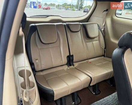 Бежевый Киа Седона, объемом двигателя 3.31 л и пробегом 130 тыс. км за 14300 $, фото 24 на Automoto.ua