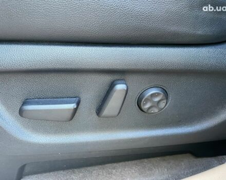 Бежевый Киа Седона, объемом двигателя 3.3 л и пробегом 130 тыс. км за 16690 $, фото 22 на Automoto.ua