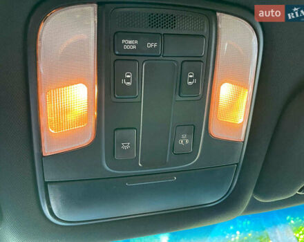 Бежевый Киа Седона, объемом двигателя 3.3 л и пробегом 130 тыс. км за 16690 $, фото 29 на Automoto.ua