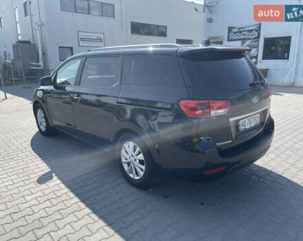 Черный Киа Седона, объемом двигателя 3.34 л и пробегом 200 тыс. км за 15200 $, фото 3 на Automoto.ua