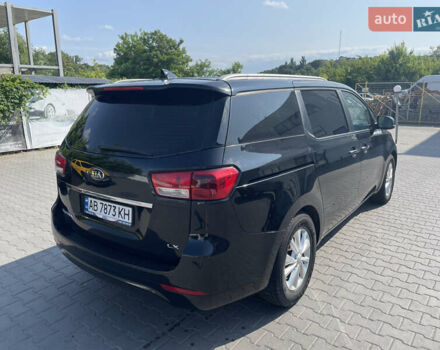 Черный Киа Седона, объемом двигателя 3.34 л и пробегом 200 тыс. км за 15200 $, фото 5 на Automoto.ua