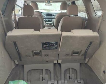 Чорний Кіа Седона, об'ємом двигуна 3.3 л та пробігом 148 тис. км за 13434 $, фото 13 на Automoto.ua