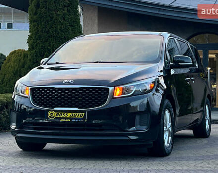 Черный Киа Седона, объемом двигателя 3.34 л и пробегом 181 тыс. км за 13999 $, фото 2 на Automoto.ua