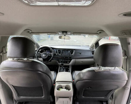 Черный Киа Седона, объемом двигателя 3.34 л и пробегом 191 тыс. км за 13500 $, фото 5 на Automoto.ua