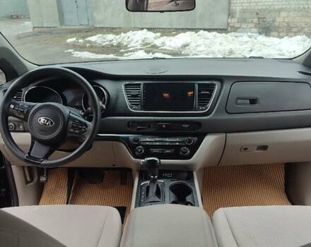 Чорний Кіа Седона, об'ємом двигуна 3.3 л та пробігом 148 тис. км за 13434 $, фото 8 на Automoto.ua