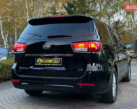 Черный Киа Седона, объемом двигателя 3.34 л и пробегом 181 тыс. км за 13999 $, фото 6 на Automoto.ua