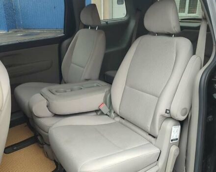 Чорний Кіа Седона, об'ємом двигуна 3.3 л та пробігом 148 тис. км за 13434 $, фото 12 на Automoto.ua