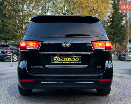 Черный Киа Седона, объемом двигателя 3.34 л и пробегом 181 тыс. км за 13999 $, фото 5 на Automoto.ua