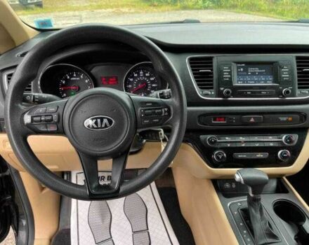 Черный Киа Седона, объемом двигателя 3.3 л и пробегом 97 тыс. км за 2900 $, фото 7 на Automoto.ua