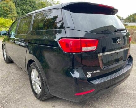 Черный Киа Седона, объемом двигателя 3.3 л и пробегом 97 тыс. км за 2900 $, фото 2 на Automoto.ua