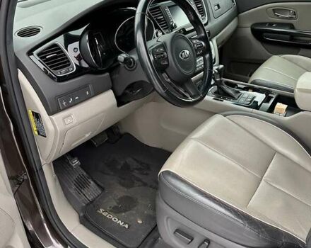 Коричневий Кіа Седона, об'ємом двигуна 3.34 л та пробігом 120 тис. км за 18200 $, фото 27 на Automoto.ua