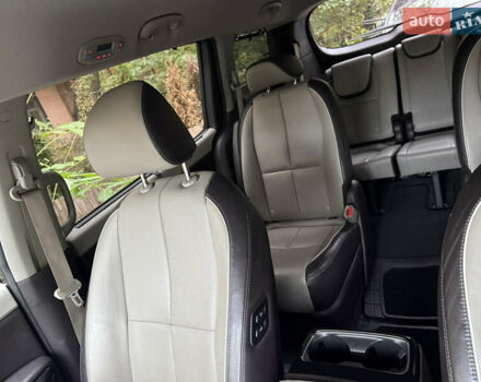 Коричневый Киа Седона, объемом двигателя 3.34 л и пробегом 108 тыс. км за 17000 $, фото 11 на Automoto.ua