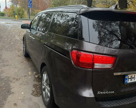 Коричневый Киа Седона, объемом двигателя 3.34 л и пробегом 108 тыс. км за 17000 $, фото 3 на Automoto.ua