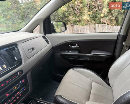 Коричневый Киа Седона, объемом двигателя 3.34 л и пробегом 108 тыс. км за 17000 $, фото 12 на Automoto.ua