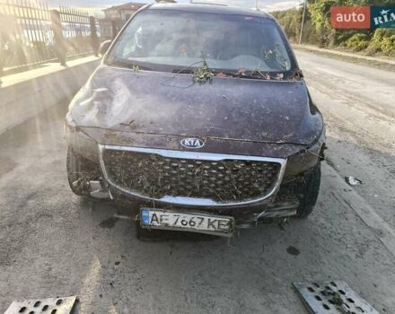 Червоний Кіа Седона, об'ємом двигуна 3.34 л та пробігом 35 тис. км за 6500 $, фото 1 на Automoto.ua