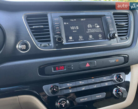 Красный Киа Седона, объемом двигателя 3.34 л и пробегом 126 тыс. км за 14990 $, фото 14 на Automoto.ua