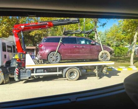 Красный Киа Седона, объемом двигателя 0 л и пробегом 36 тыс. км за 7528 $, фото 1 на Automoto.ua