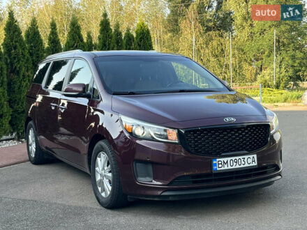 Красный Киа Седона, объемом двигателя 3.34 л и пробегом 126 тыс. км за 15550 $, фото 1 на Automoto.ua