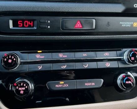 Кіа Седона, об'ємом двигуна 3.3 л та пробігом 183 тис. км за 12999 $, фото 15 на Automoto.ua