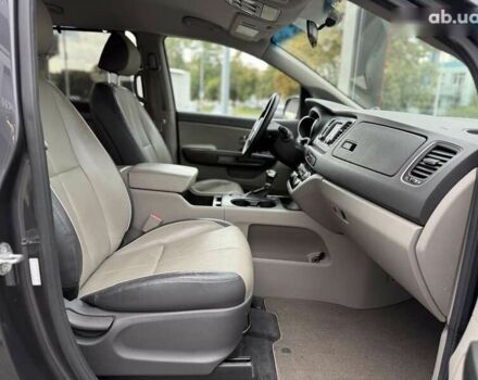 Киа Седона, объемом двигателя 3.3 л и пробегом 125 тыс. км за 15300 $, фото 12 на Automoto.ua
